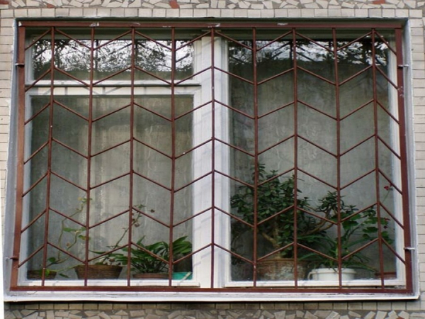Решетки на окна — 100 фото готовых решений