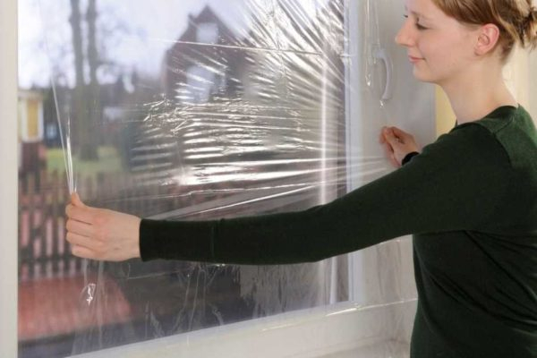 Как утеплить пластиковые окна если продувает своими руками